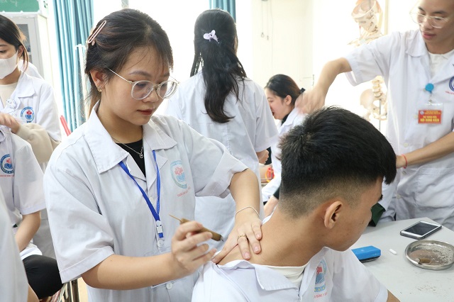 Y học cổ truyền góp phần bảo tồn và phát huy giá trị y học dân tộc